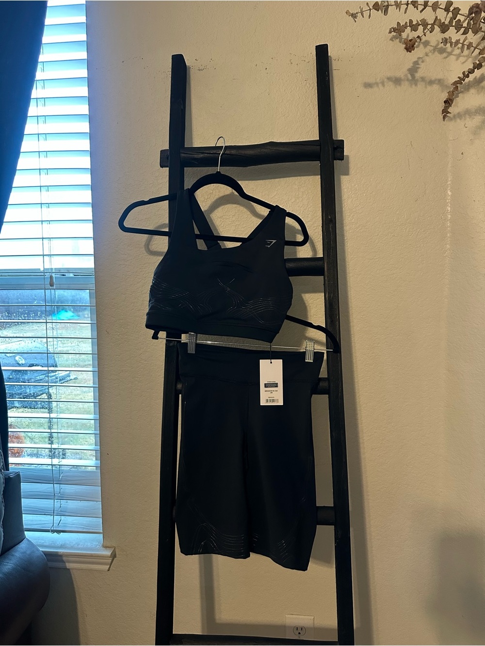Gymshark Black Sculpt Sports Bra (Lg) and High-Waist Shorts (Med) Set